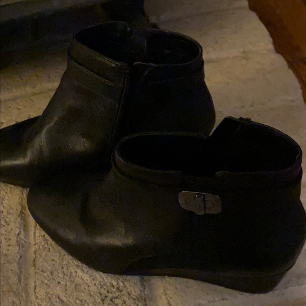 Giani Bernini black leather never worn shoes.